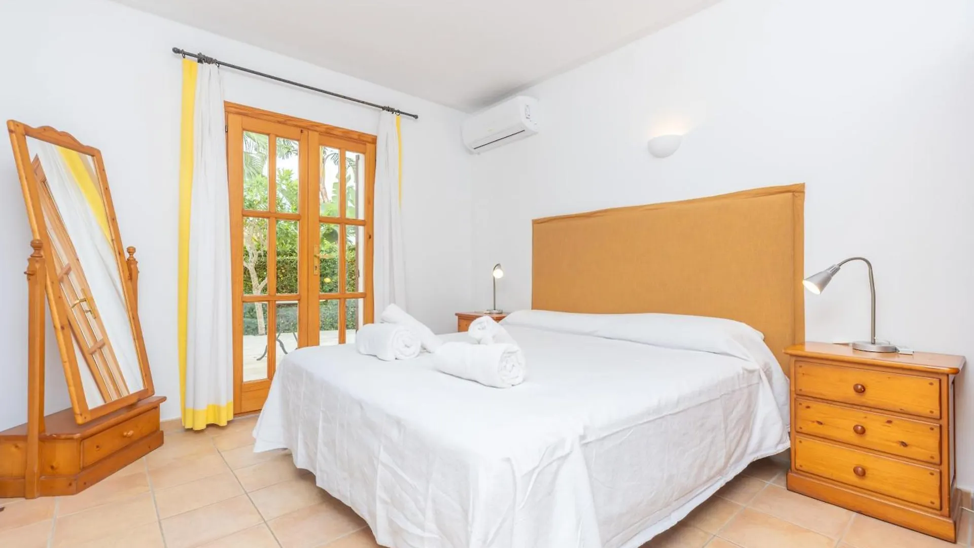 Villa Pastor Cala Anguila スペイン